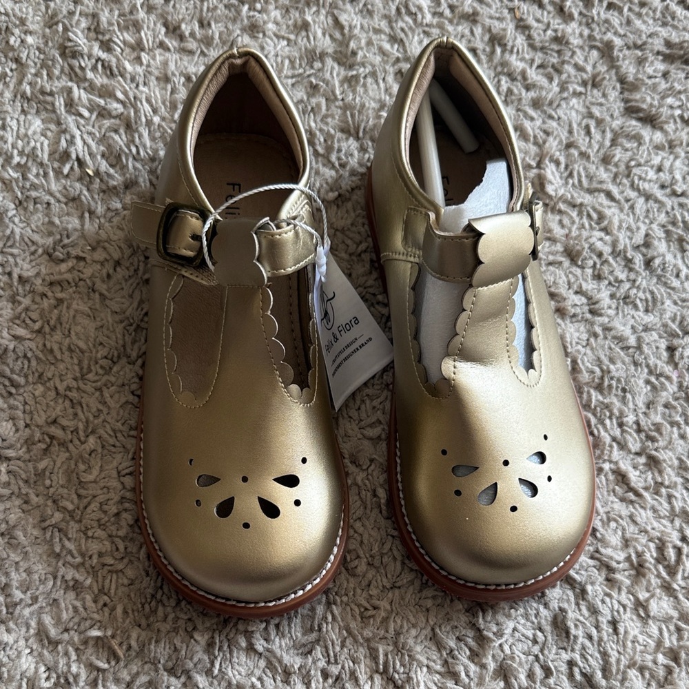 Gold Felix and Flora Mary Jane’s